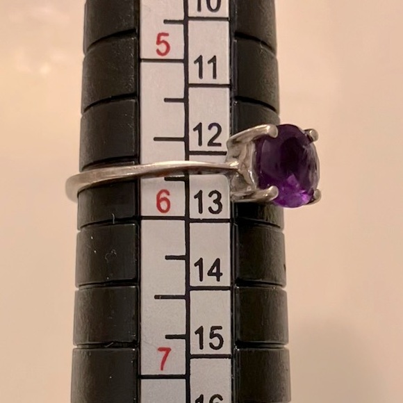 925 sterling and amethyst ring - Picture 6 of 16
